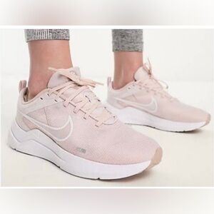 NWT Nike Women’s Downshifter 12 Running‎ Shoe 9.5